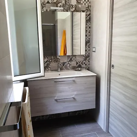 Lägenhetshotell Tropeano 3*