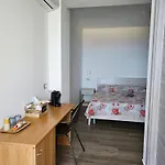 Tropeano Aparthotel