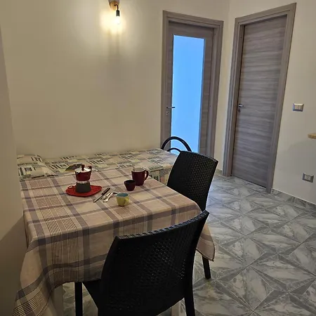 Tropeano Aparthotel 3*