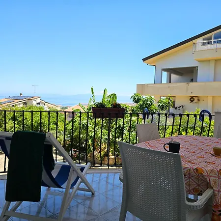 Tropeano מלון דירות